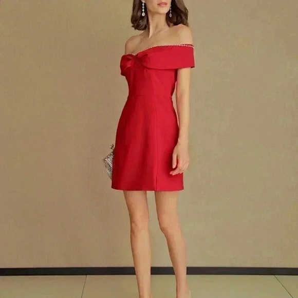 Red Elegant Women's Off Shoulder Rhinestone Trim Ruched Bust Dress - Picture 4 of 8